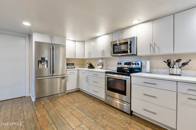 8249 E REDWING Road, Scottsdale, AZ 85250