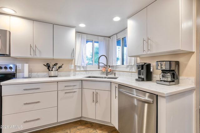 8249 E REDWING Road, Scottsdale, AZ 85250