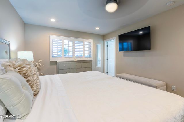 8249 E REDWING Road, Scottsdale, AZ 85250