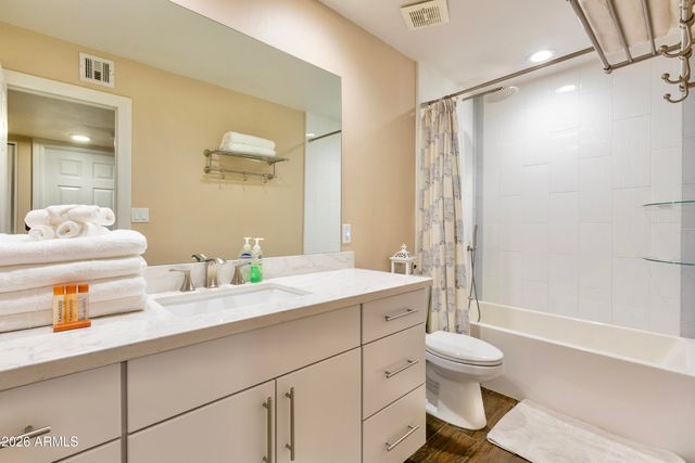 8249 E REDWING Road, Scottsdale, AZ 85250