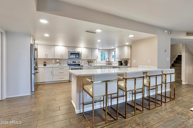 8249 E REDWING Road, Scottsdale, AZ 85250