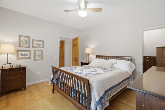 386 Farm Road, Arlington, VT 05250