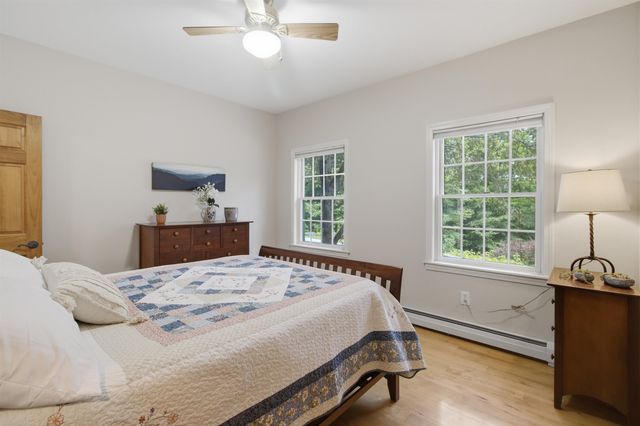 386 Farm Road, Arlington, VT 05250