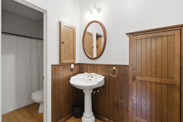 386 Farm Road, Arlington, VT 05250