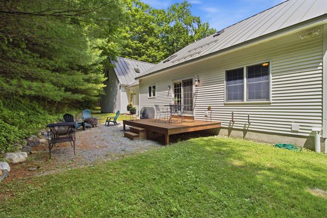 386 Farm Road, Arlington, VT 05250