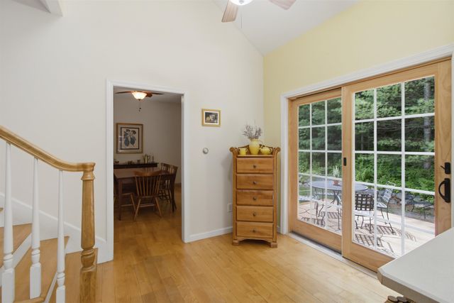 386 Farm Road, Arlington, VT 05250