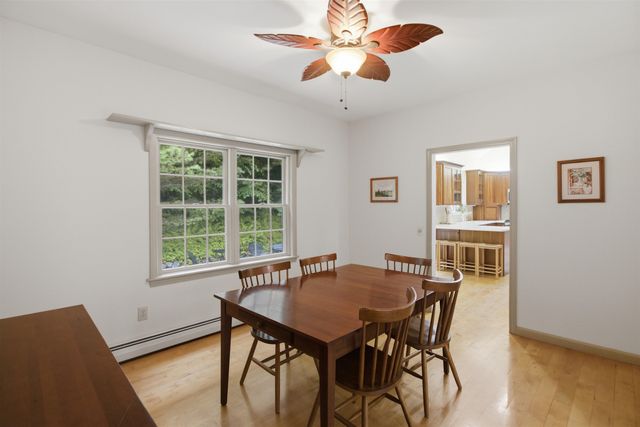386 Farm Road, Arlington, VT 05250