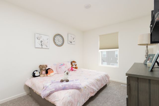 818 Briar Glen Court, Hampshire, IL 60140