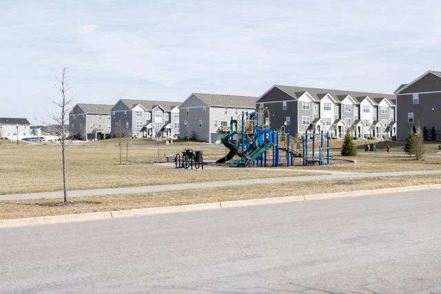 818 Briar Glen Court, Hampshire, IL 60140