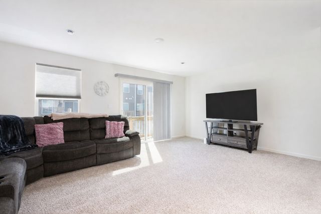 818 Briar Glen Court, Hampshire, IL 60140