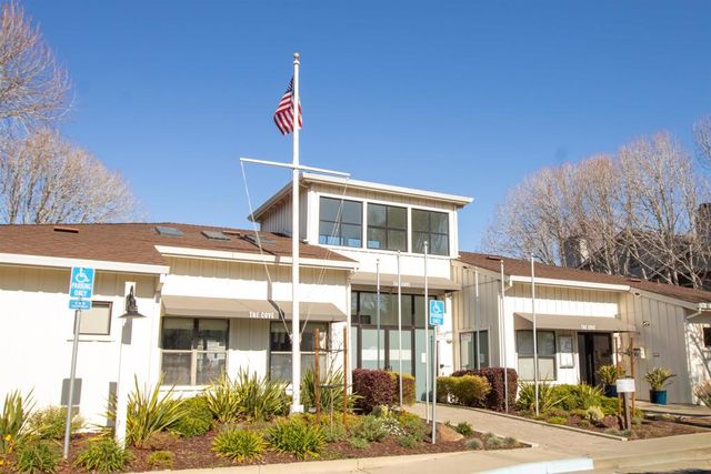 22 22 Schooner Ct, Richmond, CA 94804