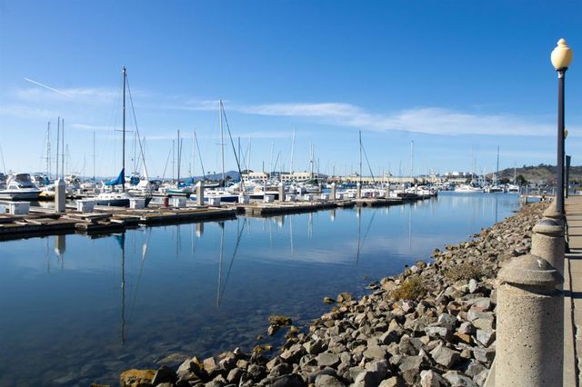 22 22 Schooner Ct, Richmond, CA 94804