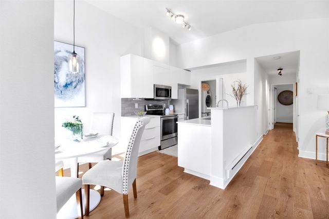 22 22 Schooner Ct, Richmond, CA 94804