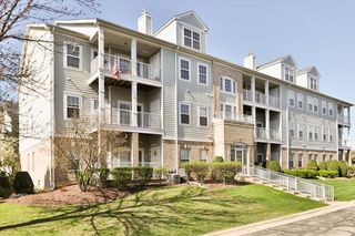 1299 W Lake Street 306, Addison, IL 60101
