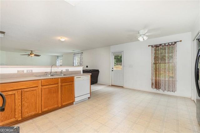 1134 Saint Phillips Court, Locust Grove, GA 30248