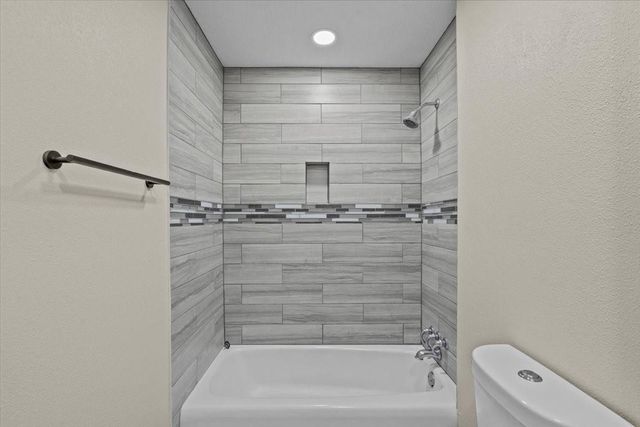 3405 Meadowlark Lane, Alvin, TX 77511