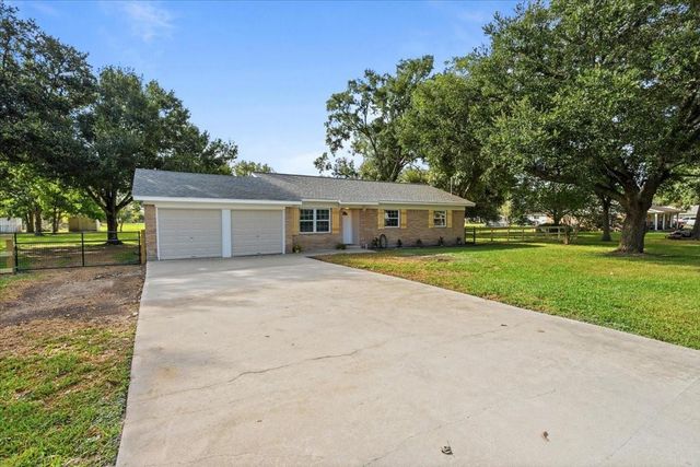 3405 Meadowlark Lane, Alvin, TX 77511