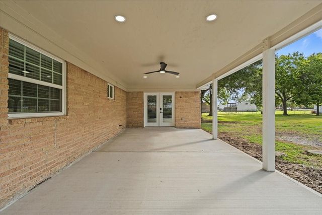 3405 Meadowlark Lane, Alvin, TX 77511