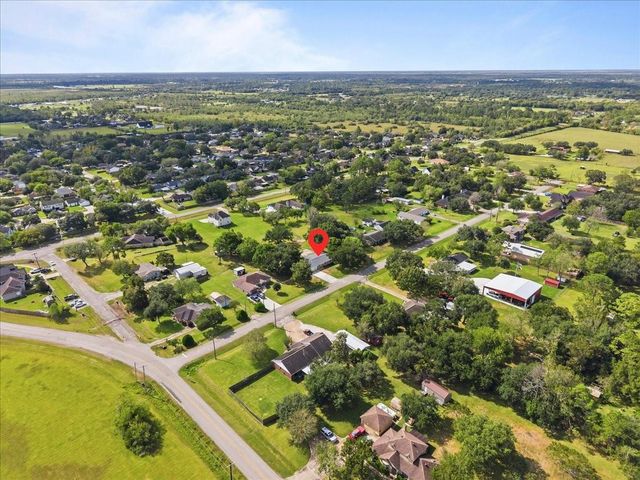 3405 Meadowlark Lane, Alvin, TX 77511
