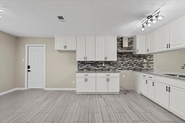 3405 Meadowlark Lane, Alvin, TX 77511