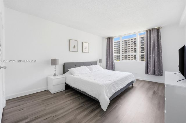 1500 Bay Rd 666S, Miami Beach, FL 33139