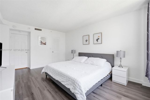 1500 Bay Rd 666S, Miami Beach, FL 33139