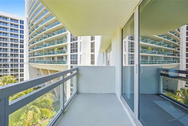 1500 Bay Rd 666S, Miami Beach, FL 33139
