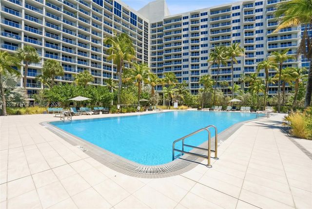 1500 Bay Rd 666S, Miami Beach, FL 33139