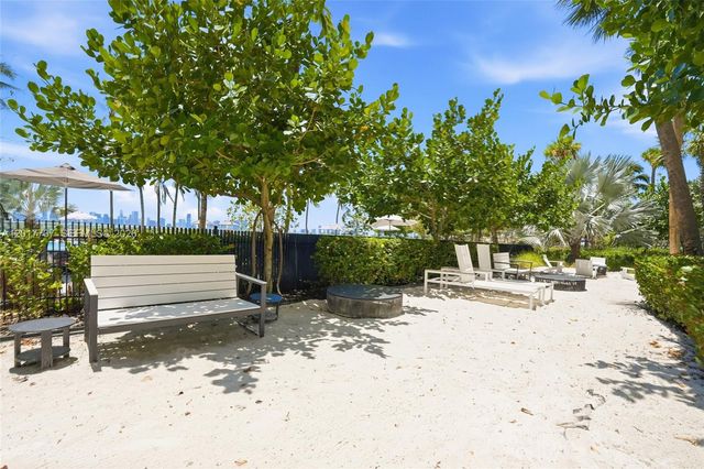 1500 Bay Rd 666S, Miami Beach, FL 33139