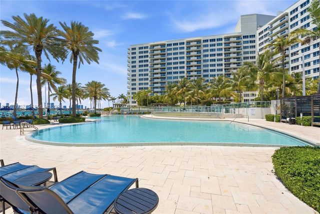 1500 Bay Rd 666S, Miami Beach, FL 33139