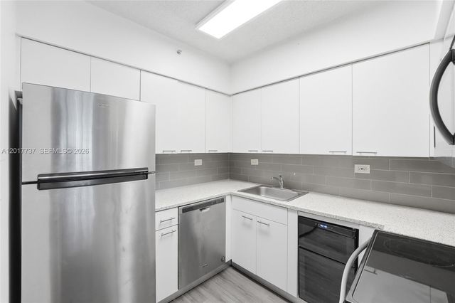 1500 Bay Rd 666S, Miami Beach, FL 33139