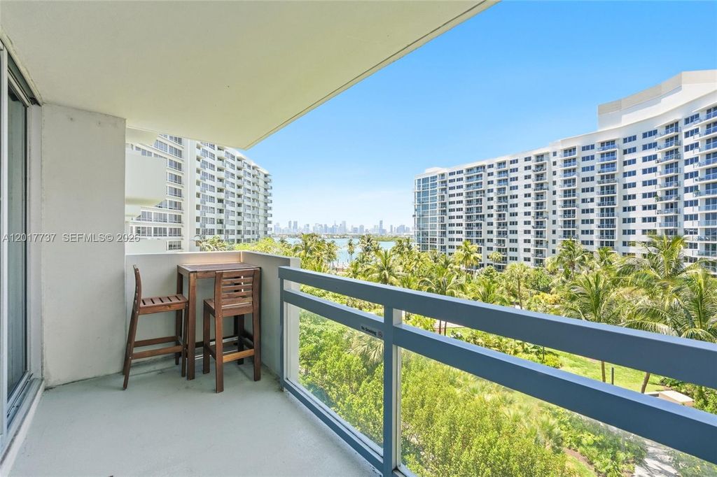 1500 Bay Rd 666S, Miami Beach, FL 33139