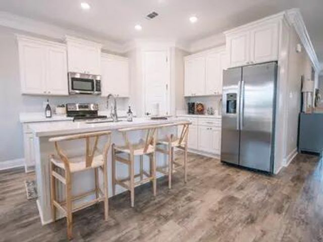 103 S Founders Way, Hattiesburg, MS 39401