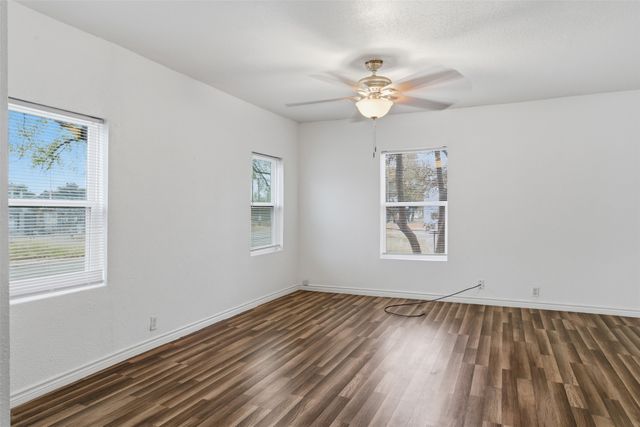 613 W Murray Street, Denison, TX 75020