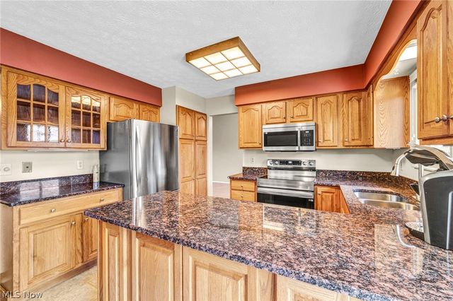 29400 Vita Lane, North Olmsted, OH 44070