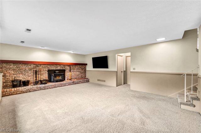 29400 Vita Lane, North Olmsted, OH 44070