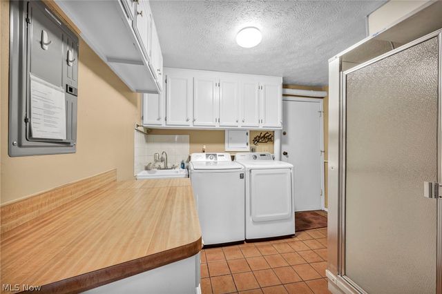 29400 Vita Lane, North Olmsted, OH 44070