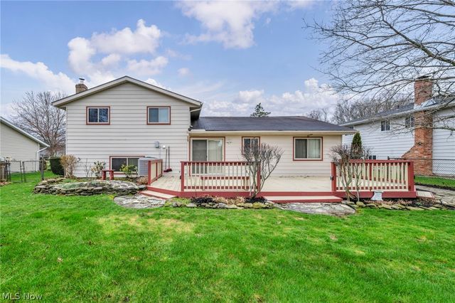 29400 Vita Lane, North Olmsted, OH 44070