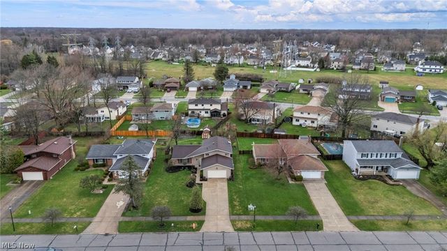 29400 Vita Lane, North Olmsted, OH 44070