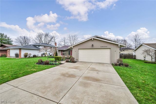 29400 Vita Lane, North Olmsted, OH 44070