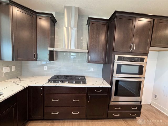 130 Magnolia Lane, Springboro, OH 45066