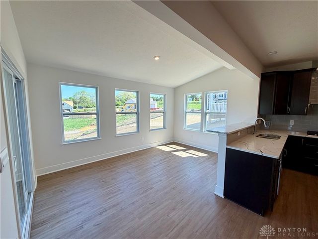 130 Magnolia Lane, Springboro, OH 45066