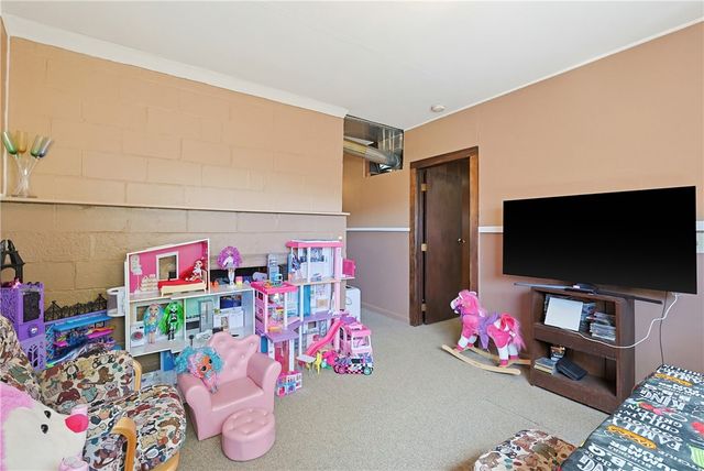 35 North Long Street, Johnston, RI 02919