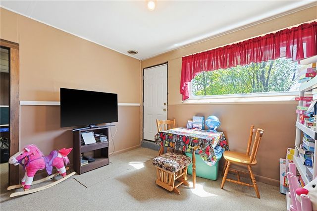 35 North Long Street, Johnston, RI 02919