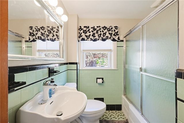 35 North Long Street, Johnston, RI 02919