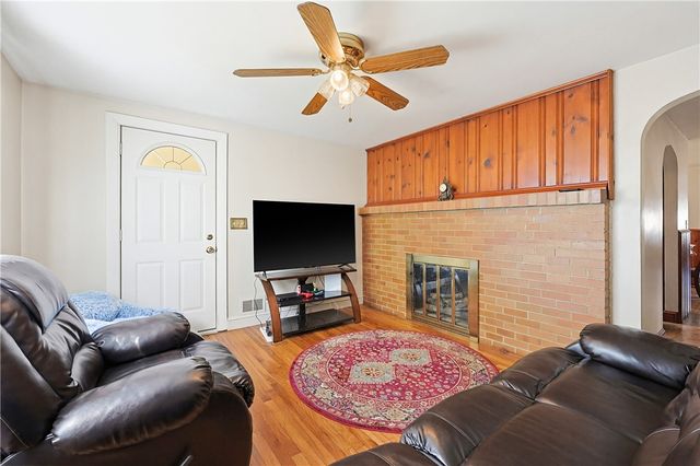 35 North Long Street, Johnston, RI 02919