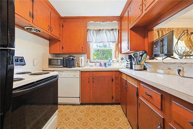 35 North Long Street, Johnston, RI 02919