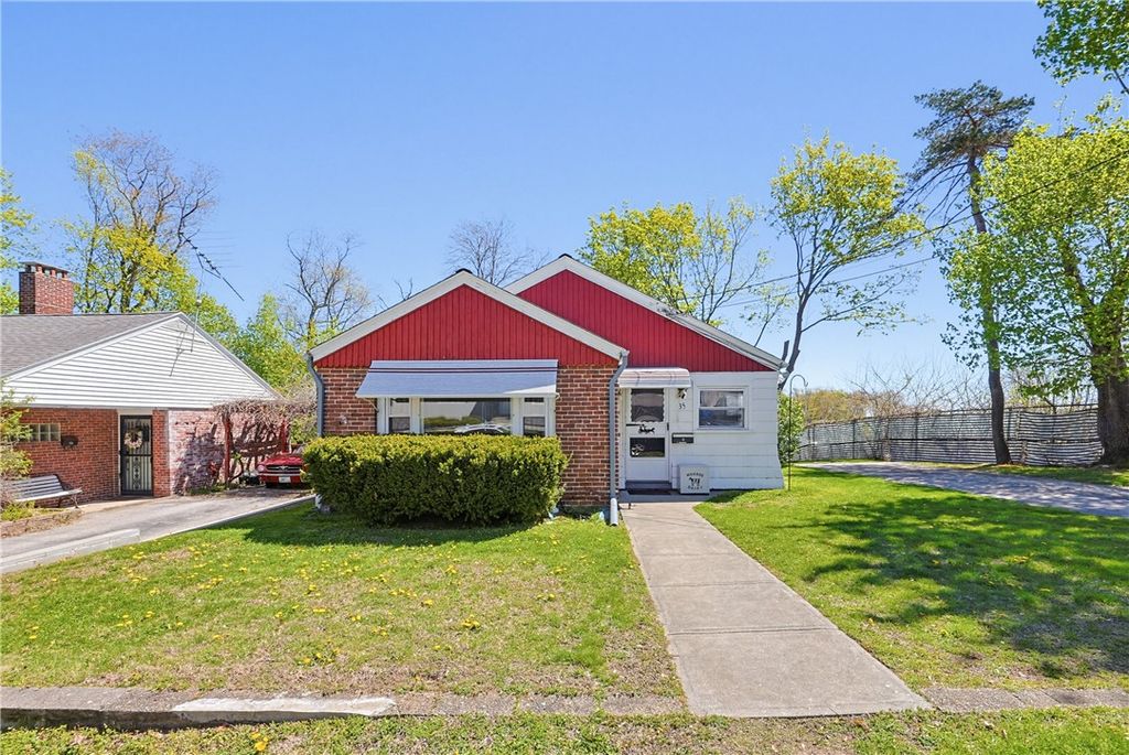 35 North Long Street, Johnston, RI 02919