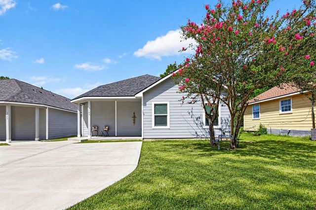 310 W Watson Street A, Willis, TX 77378