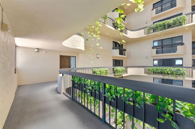 2413 BAYSHORE BOULEVARD 1401, Tampa, FL 33629